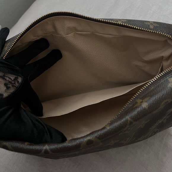 Auth Louis Vuitton Monogram Trousse Toilette 28 - Vintage - Picture 5 of 10